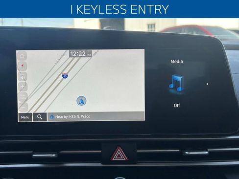 Used 2023 Hyundai Elantra Limited image 17