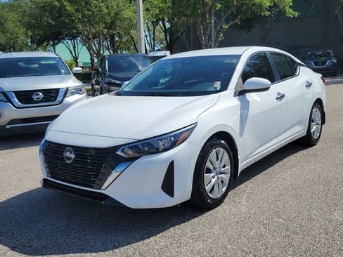 Certified 2025 Nissan Sentra S FWD image 3