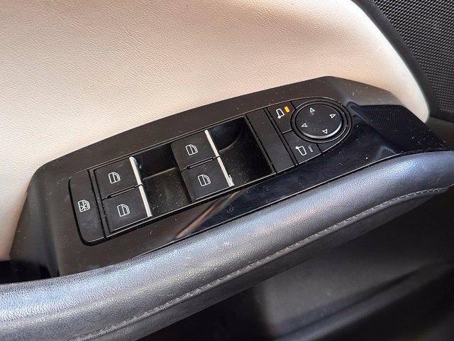 Used 2023 MAZDA MAZDA3 s FWD image 17