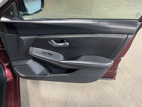 Used 2023 Nissan Sentra SV FWD image 13