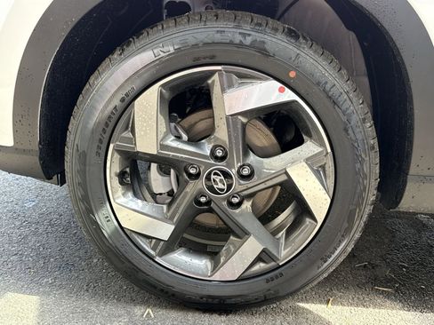 New 2026 Hyundai Venue SEL FWD image 12