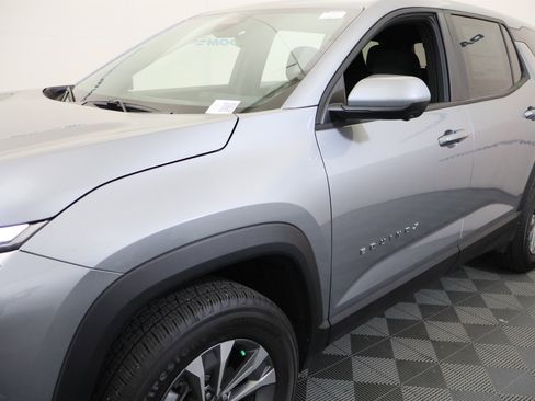 New 2026 Chevrolet Equinox LT w/ Safety and Technology Package FWD image 13