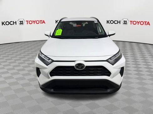 Used 2025 Toyota RAV4 XLE image 2