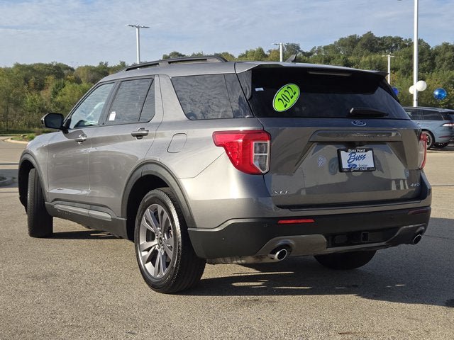 Used 2022 Ford Explorer XLT w/ Equipment Group 202A AWD/4WD image 14