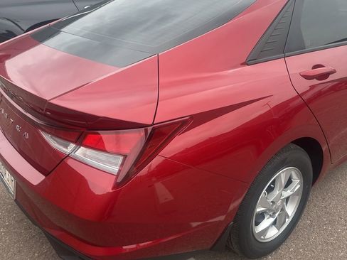 Used 2023 Hyundai Elantra SE image 10