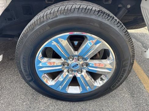 Used 2018 Ford F150 Lariat RWD image 10