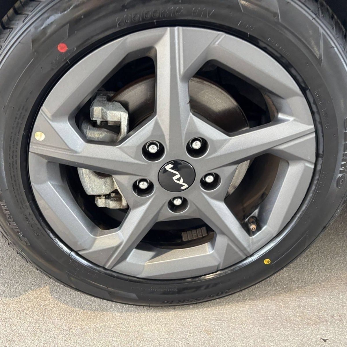 Used 2025 Kia K4 FWD image 31