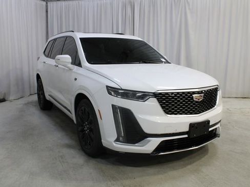 Used 2020 Cadillac XT6 Premium Luxury AWD/4WD image 39