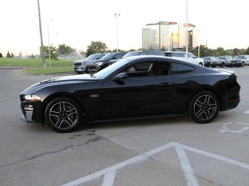 Used 2020 Ford Mustang GT RWD image 4