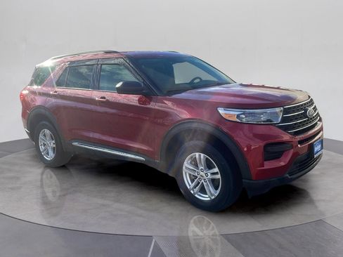 Used 2023 Ford Explorer XLT w/ Class IV Trailer Tow Package image 8