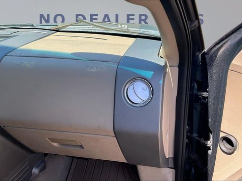 Used 2004 Ford F150 Lariat RWD image 23