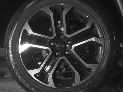 Used 2022 Jeep Compass Limited w/ Sun and Sound Group image 55