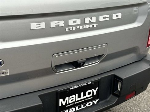 Used 2023 Ford Bronco Sport Badlands image 7