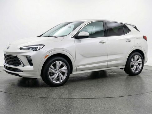 Used 2025 Buick Encore GX Preferred FWD image 3