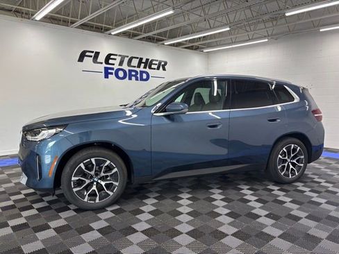 Used 2026 BMW X3 xDrive30 w/ Convenience Package AWD/4WD image 3