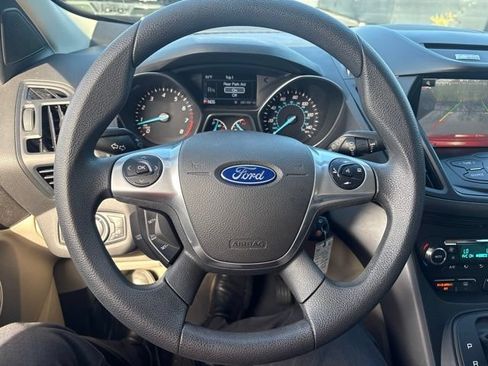 Used 2015 Ford Escape SE w/ SE Chrome Package FWD image 13