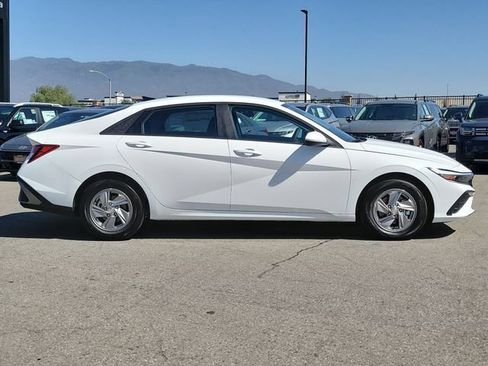 New 2026 Hyundai Elantra SE FWD image 27