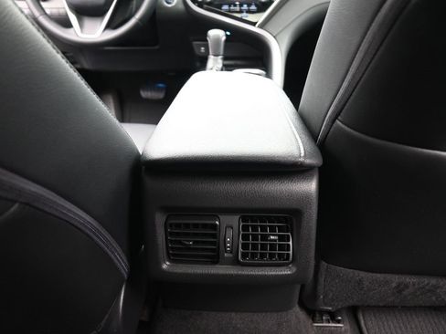 Used 2018 Toyota Camry XSE image 25