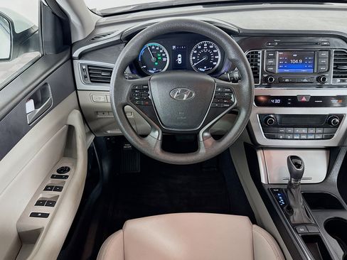 Used 2016 Hyundai Sonata SE FWD image 16