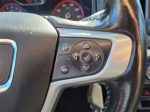 Used 2016 GMC Canyon SLE image 23