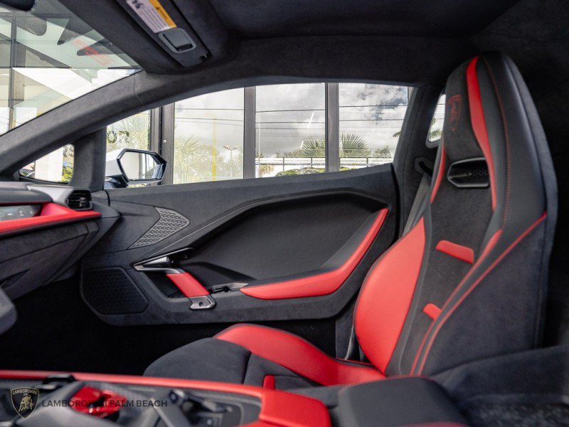 Used 2026 Lamborghini Temerario AWD/4WD image 16