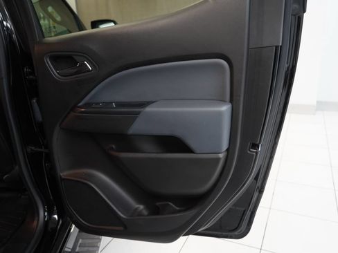 Used 2016 Chevrolet Colorado Z71 AWD/4WD image 28
