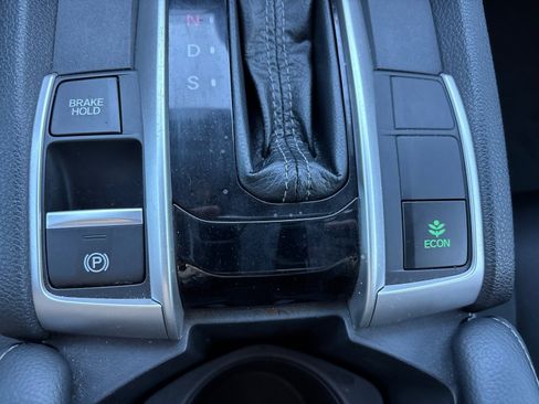 Used 2020 Honda Civic Sport image 6