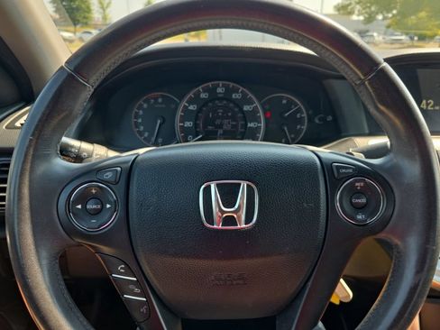 Used 2014 Honda Accord Sport image 39
