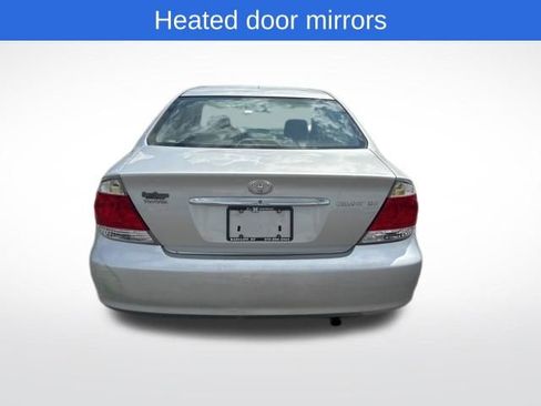 Used 2005 Toyota Camry XLE image 4