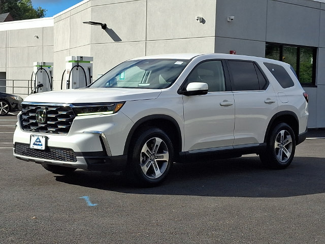 Used 2025 Honda Pilot EX-L image 3