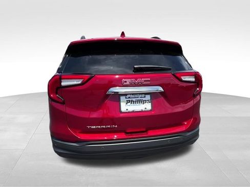 Certified 2023 GMC Terrain SLE w/ Driver Convenience Package FWD image 5