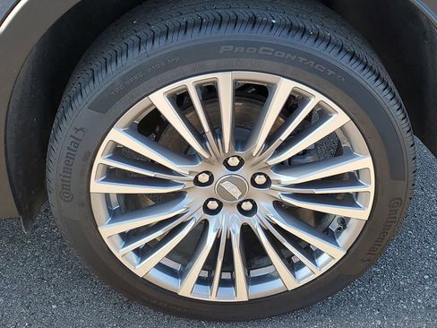 Used 2024 Cadillac XT4 Premium Luxury w/ LPO, Floor Liner Package image 32