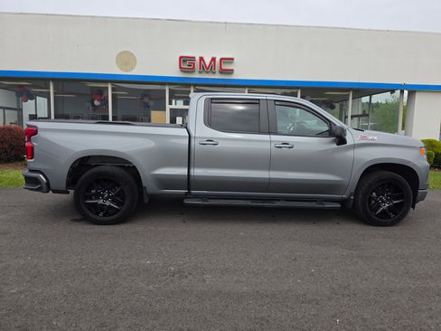 Used 2023 Chevrolet Silverado 1500 RST w/ Convenience Package II AWD/4WD image 2