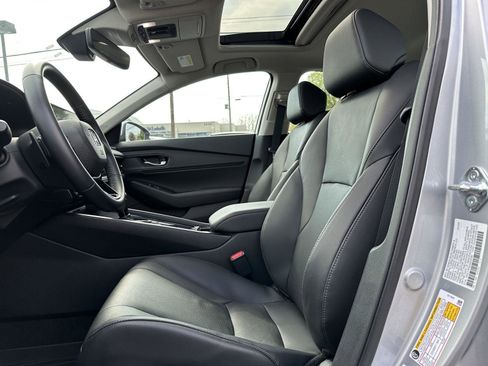 Used 2025 Honda Accord EX-L image 11