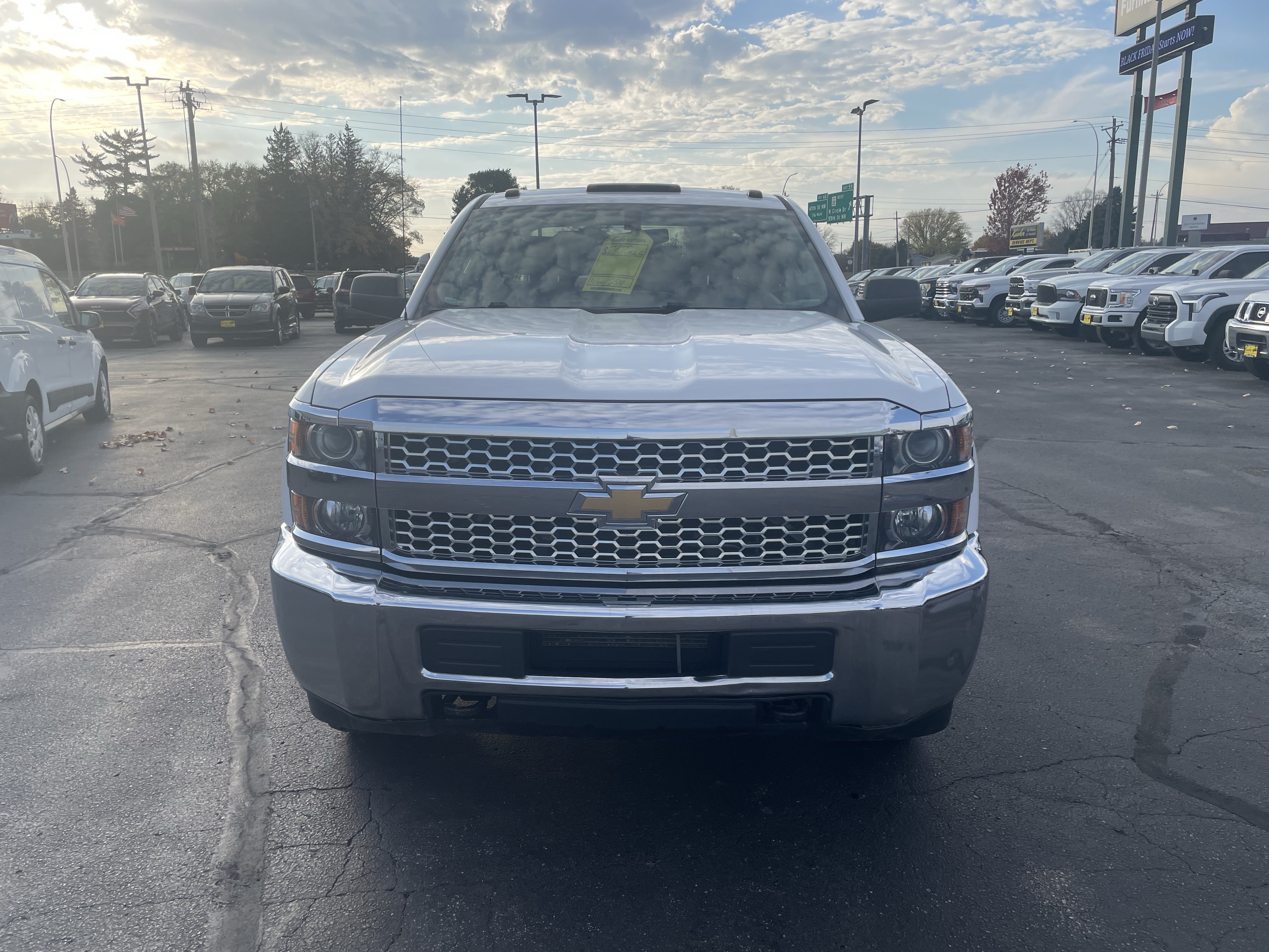 Used 2019 Chevrolet Silverado 2500 W/T w/ WT Convenience Package AWD/4WD image 3