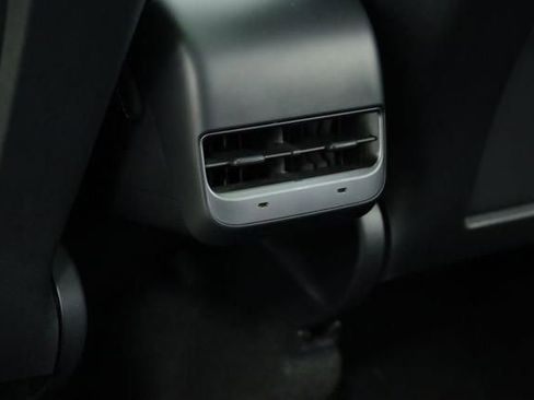 Used 2024 Tesla Model Y Performance AWD/4WD image 33