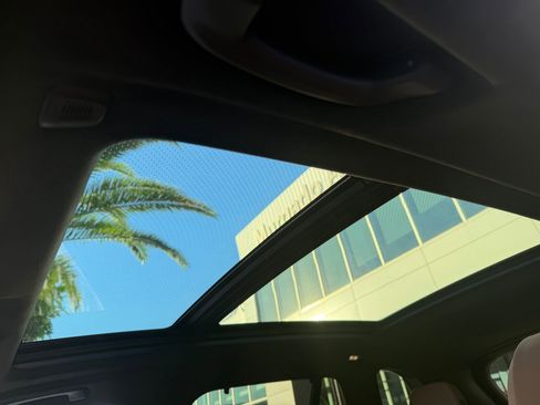 Used 2022 BMW X5 xDrive45e w/ M Sport Package image 15