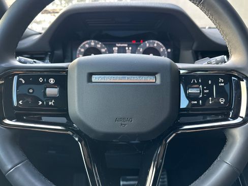 Used 2024 Land Rover Range Rover Evoque Dynamic SE image 18