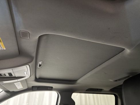 Used 2017 GMC Sierra 1500 SLT w/ SLT Premium Package image 29