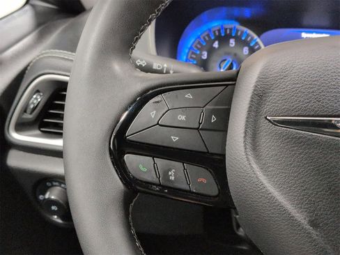 Certified 2023 Chrysler Pacifica Touring-L w/ S Appearance Package image 24