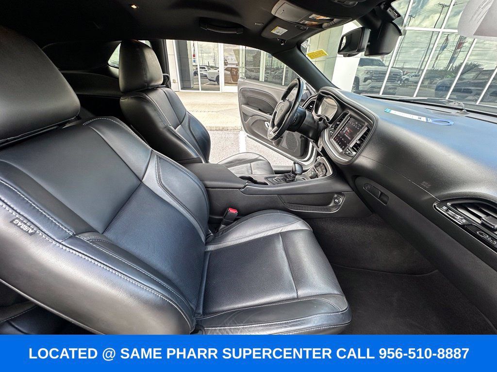 Used 2022 Dodge Challenger SXT w/ Plus Package RWD image 20