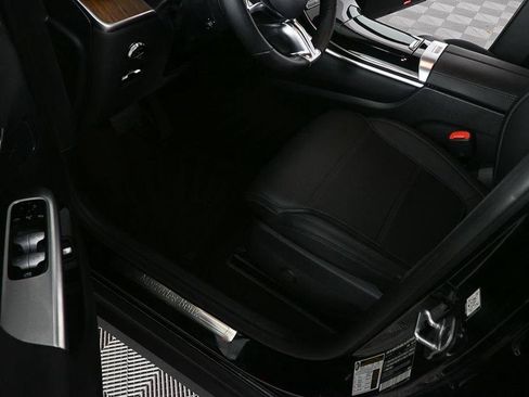 Certified 2025 Mercedes-Benz GLC 350e 4MATIC image 8