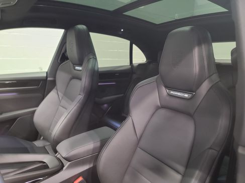 New 2026 Porsche Macan 4 Electric AWD/4WD image 5
