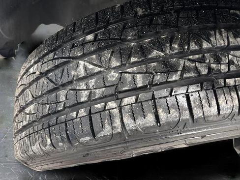 Used 2023 Jeep Compass Latitude image 13