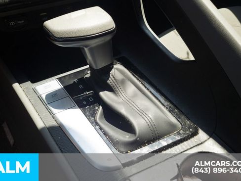 Certified 2024 Hyundai Elantra SEL FWD image 10