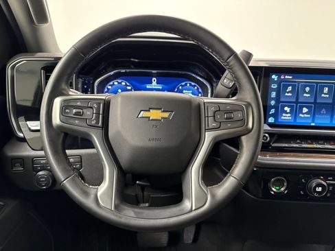 Used 2023 Chevrolet Silverado 1500 LT AWD/4WD image 25