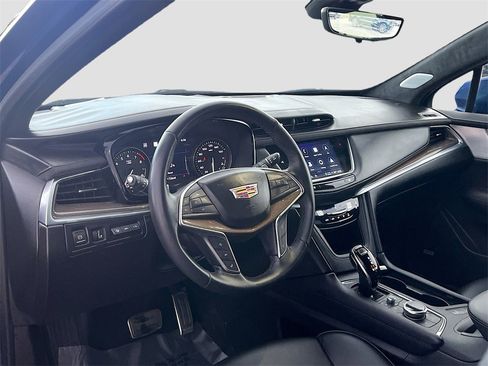 Used 2024 Cadillac XT5 Sportv w/ Platinum Package image 9