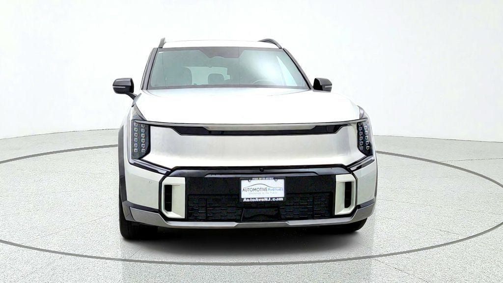 Used 2024 Kia EV9 GT-Line AWD/4WD image 2