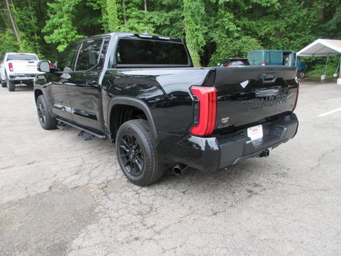 Used 2025 Toyota Tundra SR5 w/ SR5 Premium Package AWD/4WD image 3