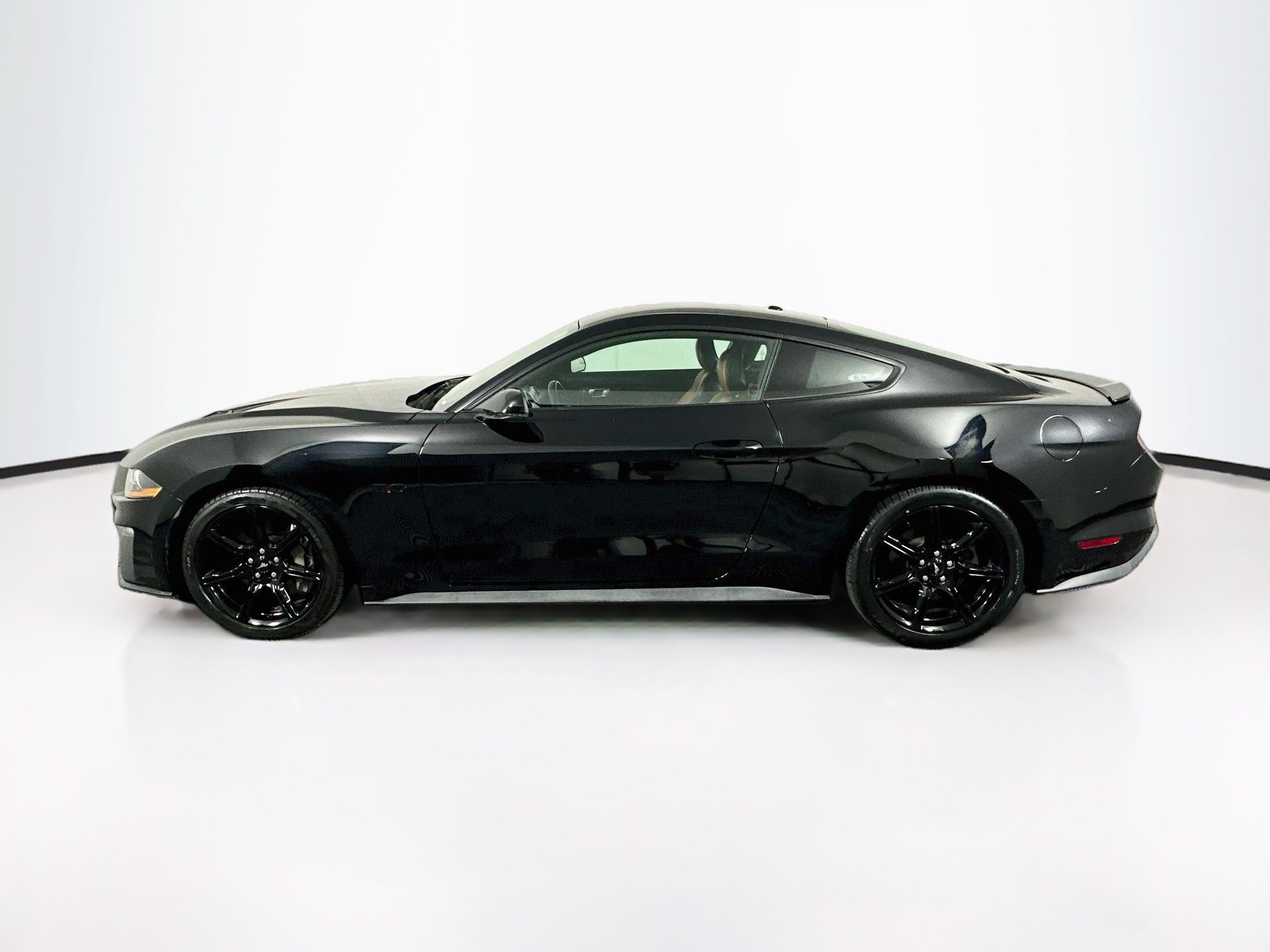 Used 2019 Ford Mustang GT Premium w/ Black Accent Package RWD image 4
